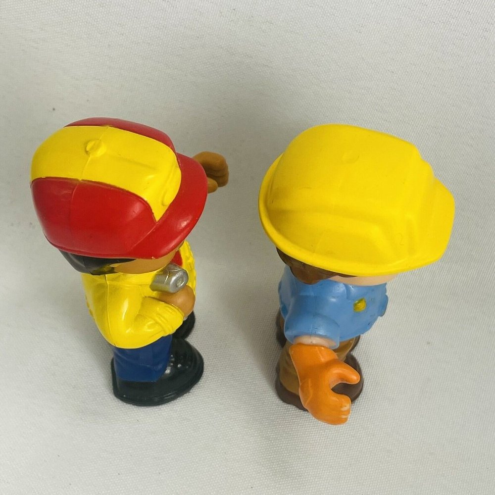 2 Fisher Price Little People Construction Mechanic Toy Figure Lot of 2 Roberto - Picture 6 of 11